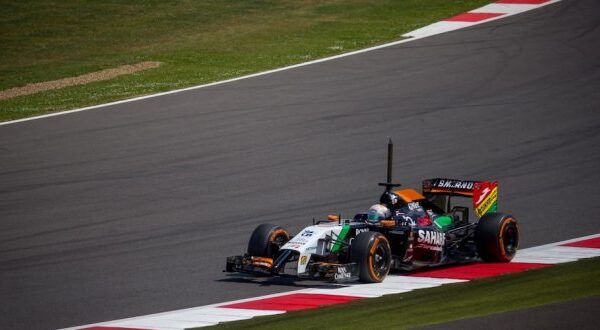 Jeremy Clarkson Propone Cambiar los Circuitos de la F1 para Aumentar la Emoción en las Carreras