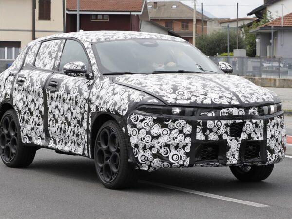 Una variedad de sistemas de propulsión para el futuro Alfa Romeo Tonale 2022