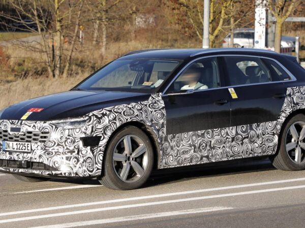 El nuevo SUV Audi e-tron 2022 introducirá más autonomía y el distintivo Q8 e-tron