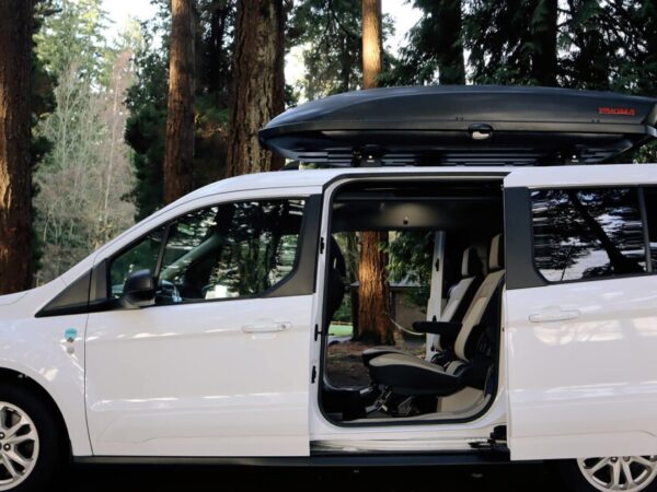 La minicamper Ford Free Bird mantiene la furgoneta americana a un precio conveniente