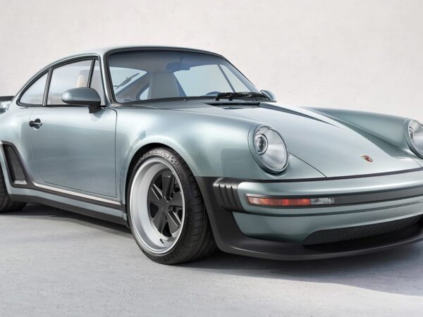 Singer lanza Porsche 911 Turbo restomod con 444bhp