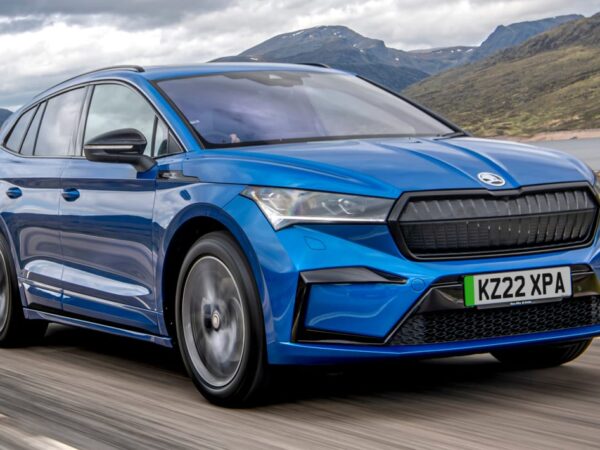 El SUV eléctrico Skoda Enyaq iV recibe actualizaciones de 2022 con carga más rápida