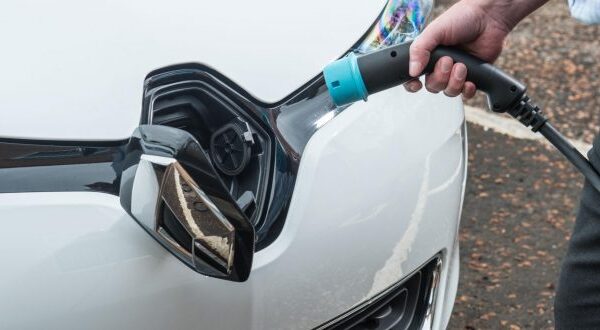 Prohibición de venta de coches nuevos de gasolina y diésel en 2030 en inglaterra