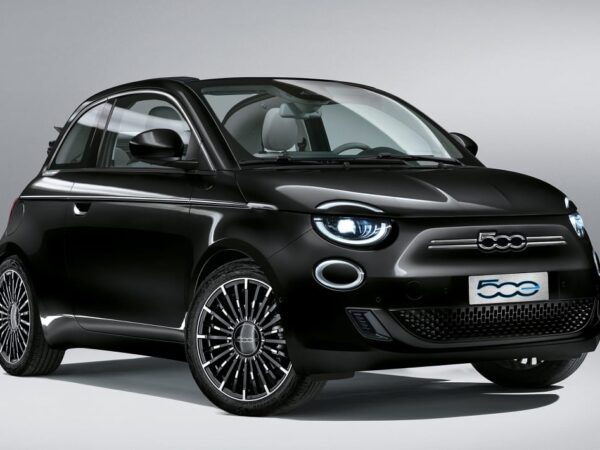 Presentado el nuevo Fiat 500 La Prima by Bocelli eléctrico edición especial