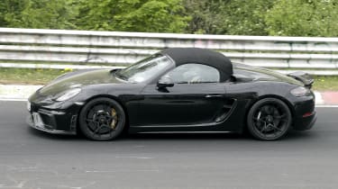 2022 Porsche 718 - vía lateral