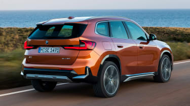 BMW X1 - trasero