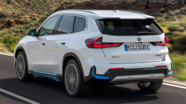 BMW iX1 - trasero