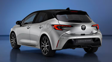 Estiramiento facial Toyota Corolla - trasero