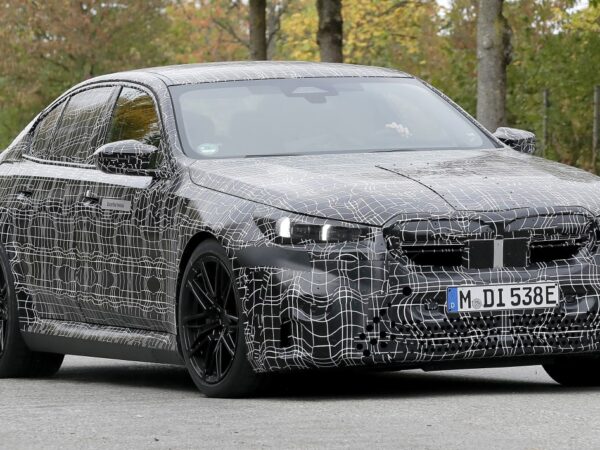 El nuevo BMW M5 híbrido probado en carretera