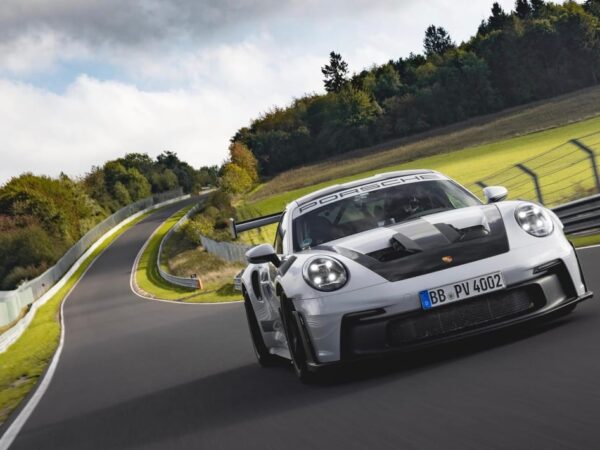 Porsche 911 GT3 RS no logra el récord de Nürburgring