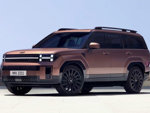 El nuevo SUV familiar Hyundai Santa Fe 2023 llega con un nuevo y sorprendente aspecto