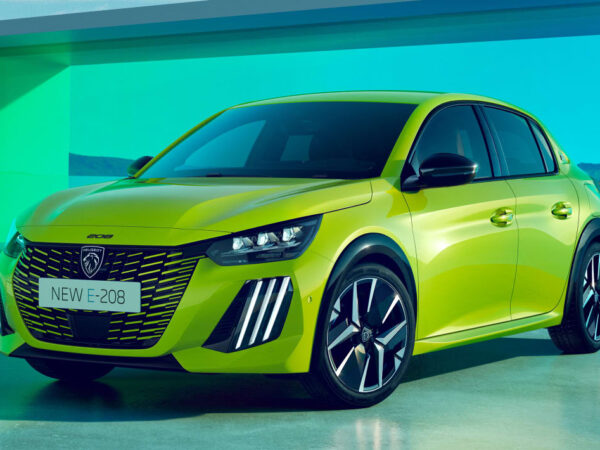 Revelado el nuevo lavado de cara del Peugeot 208 2023: nueva apariencia, cambios en el interior y potencia híbrida suave