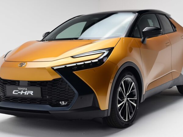 Revelado el nuevo Toyota C-HR 2023: todos los detalles