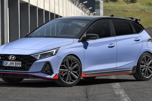 Dacia Sandero vs. Hyundai i20: La batalla de los coches económicos que no comprometen la calidad