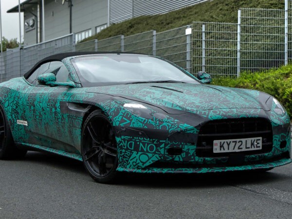 El Nuevo Aston Martin DB12 Volante: Un Vistazo Exclusivo Revelado en Pebble Beach