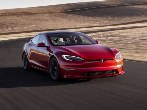 Tesla Model S Plaid: Agilidad en Prueba KM77