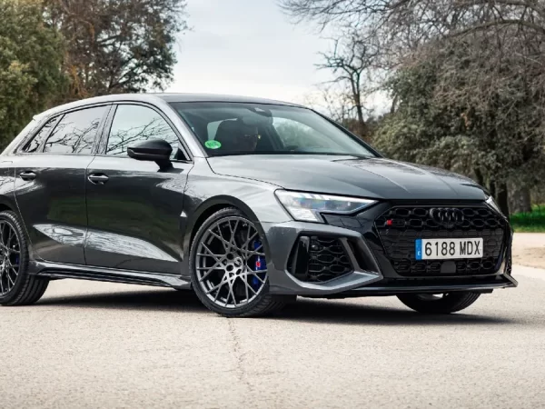 Audi RS3 Sportback: Potencia y Agilidad Definidas en la Prueba del S3 TFSI Quattro de 400 CV S Tronic