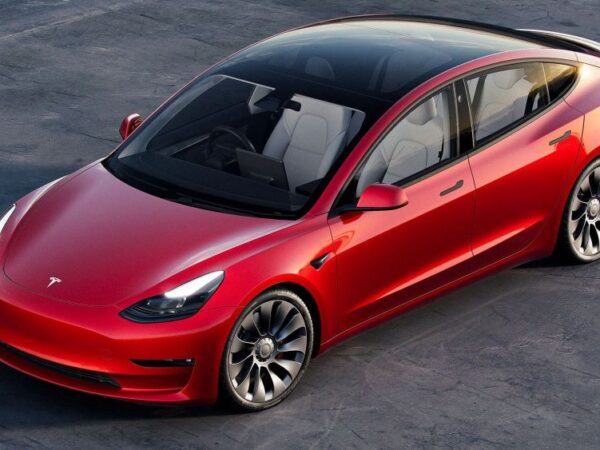 El Nuevo Tesla Model 3 Puede Ser un Bombazo: Mejores Acabados, Equipamientos y Autonomía a un Precio Más Accesible – Un Análisis Detallado de las Características y el Potencial de Impacto de la Nueva Versión