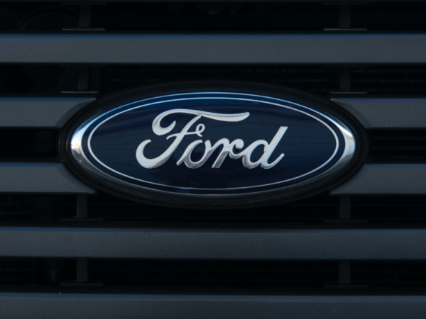 Ford Registra las Marcas F-150 Lobo y Maverick Lobo