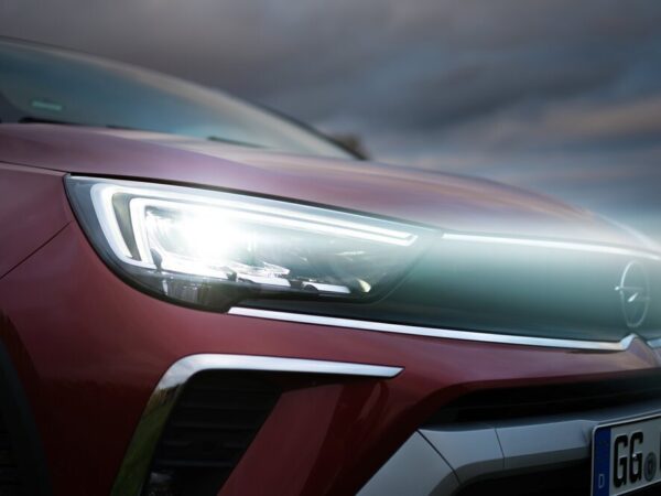 Intelli-Lux LED Pixel de Opel: La Nueva Frontera en Iluminación Automotriz