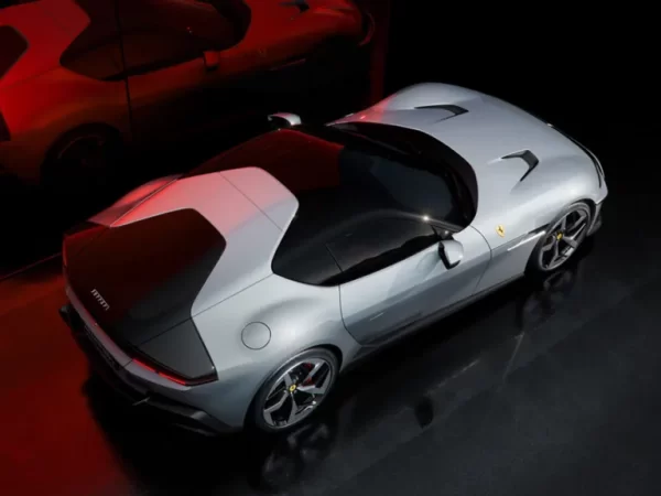 Ferrari 12Cilindri: Un rival directo del Aston Martin Vanquish