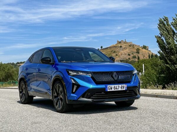 Renault Introduce el Nuevo Rafale E-Tech PHEV con Aumento de Coste